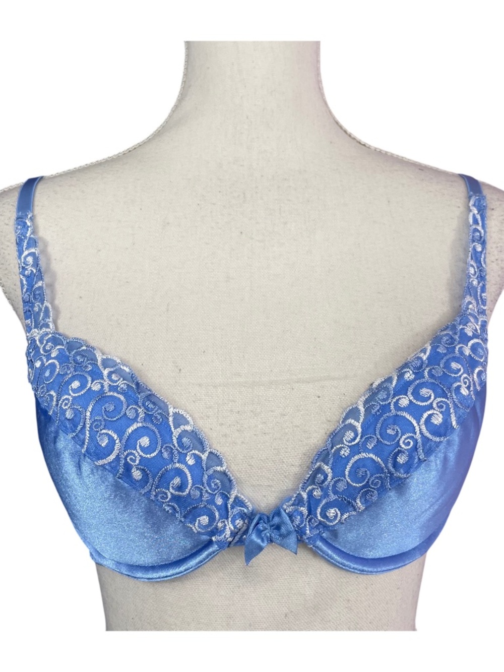 Victoria's Secret Lace Swirl Bra 32A Satin Sky Blue Demi Underwire Support VTG